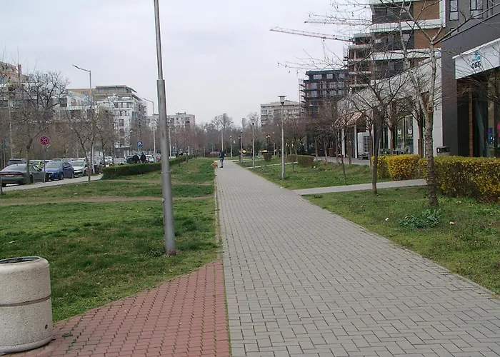 Апартамент Kalina With Free Private Parking