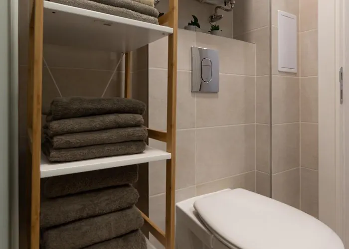 Апартамент Kalina With Free Private Parking